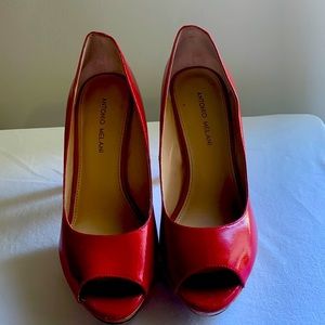 ANTONIO MELANI Red Patent Leather Peep
Toe Cork Platform Pumps